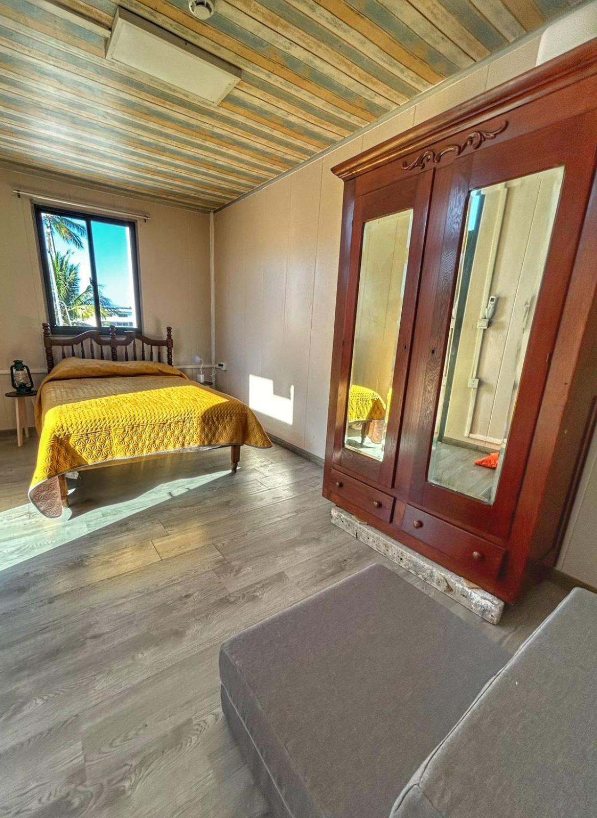 Yellow House 6 Minutos De Playa Барра-де-Навідад Екстер'єр фото